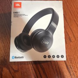 JBL wireless Headphone 