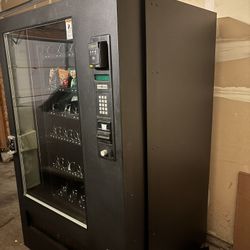 Large vending Machine