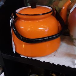 Vintage Orange Enamel Cups With Stand- Located In Shelton 