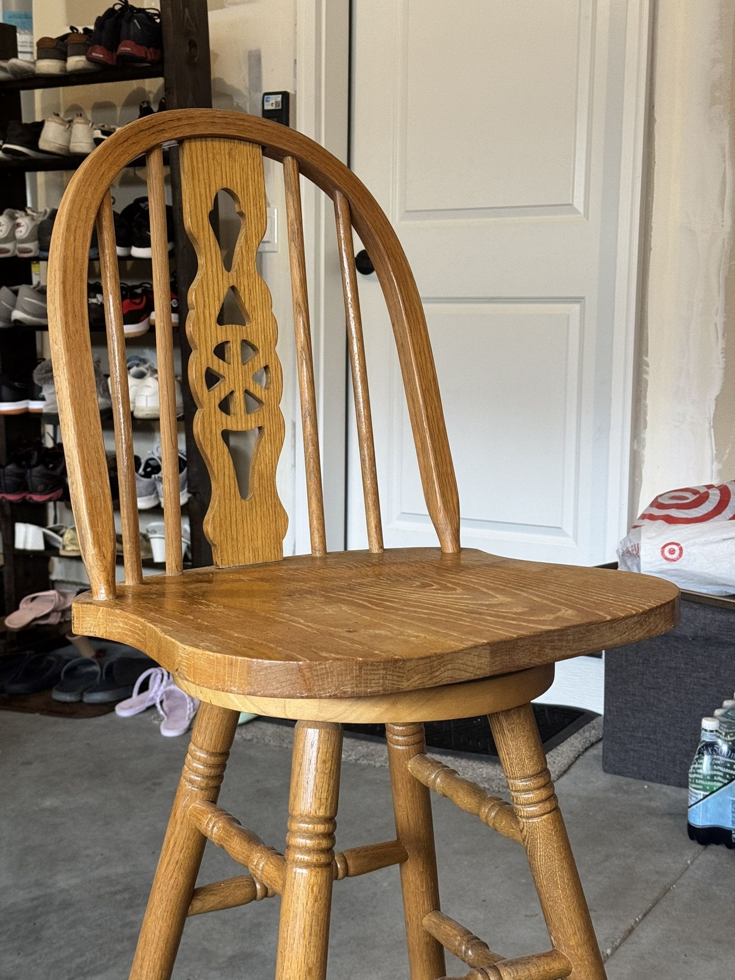 Bar stool
