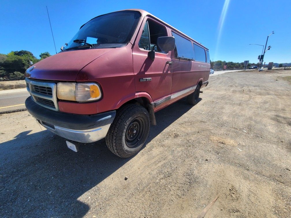 1994 Dodge B350 Passenger Van