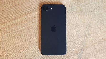 iPhone 16e unlocked