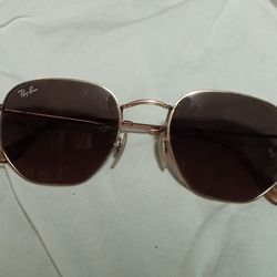 Ray-Bans Some Light Scratches But Overall In Good Condition