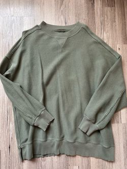 Aerie Women’s oversized crew sweatshirt! (Size L)
