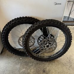 Surron wheelset
