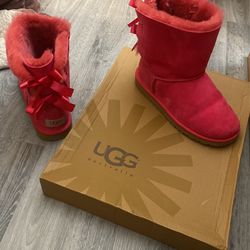 HOT PINK UGGS 
