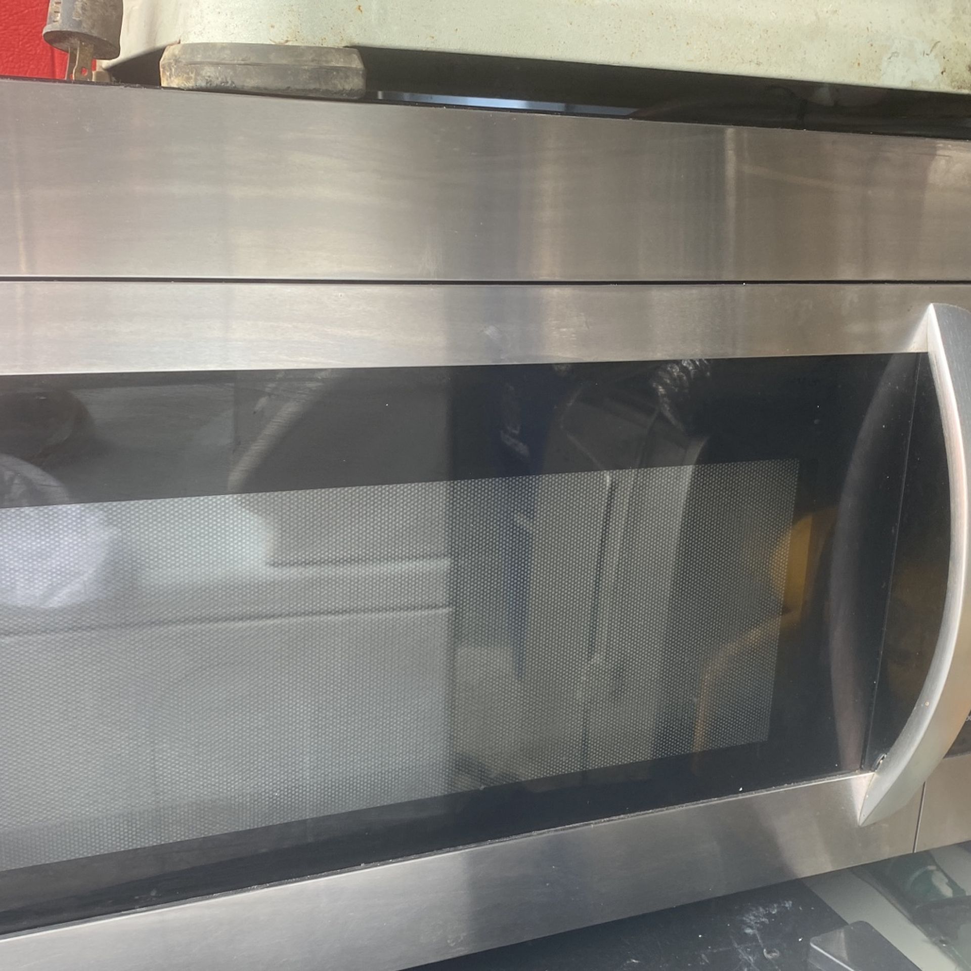 Wall Microwave In Great Condition