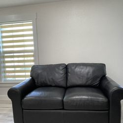Black Couch’s Real Leather 