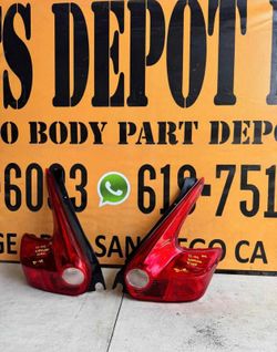 2011-2014. nissan yuke rh/lh tail lights pair oem