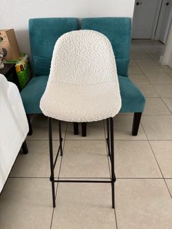 Bar stool