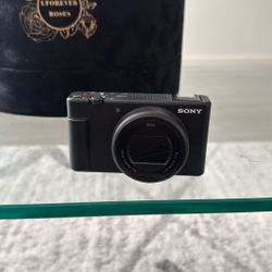 Sony ZV-1 II Vlogging Camera  (ZV-1M2)