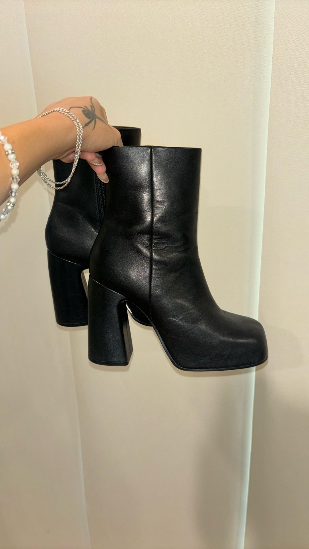 Steve Madden Cami Leather Square Toe Ankle Bootie