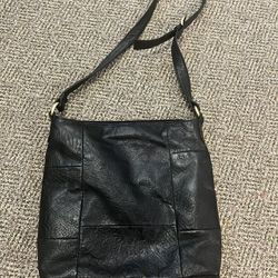 Women’s st. John’s bay black crossbody purse