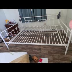 Full Size Daybed With Trundle