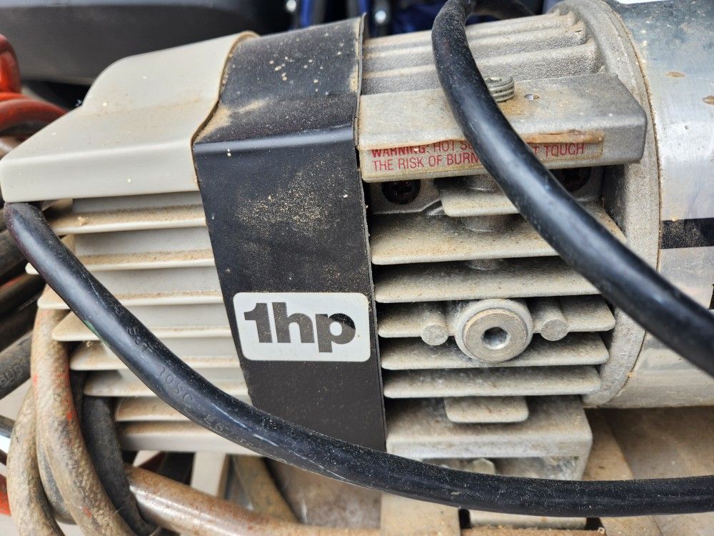 Air Compressor 
