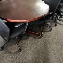 Round Table 