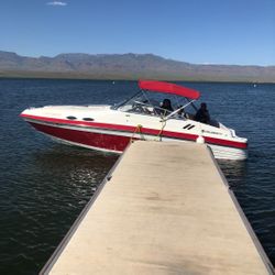 Celebrity Cabin Cruiser Boat / Marine