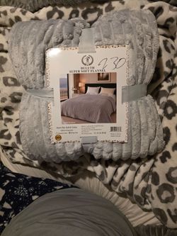 Duluth Super Soft Flannel King Size Blanket