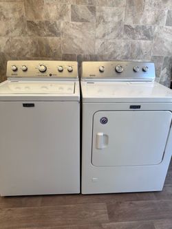 Maytag washer and dryer laundry