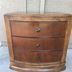 Small Dresser With Three Drawers