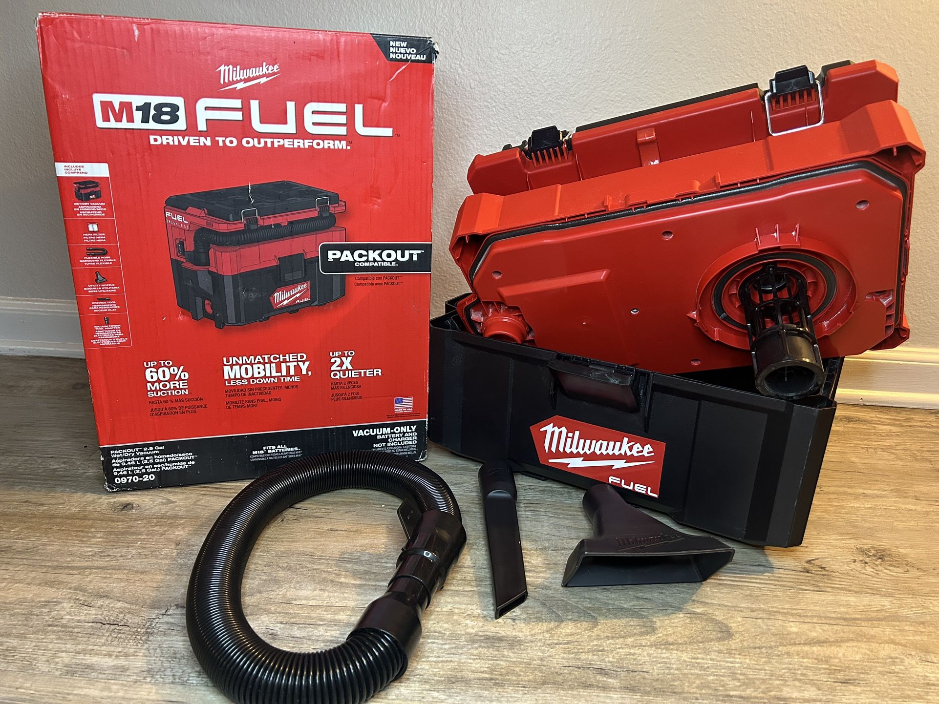 Milwaukee M18 FUEL PACKOUT 18-Volt Lithium-lon Cordless 2.5 Gal. Wet/Dry Vacuum (Vacuum-Only)