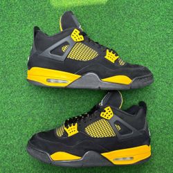 Jordan Retro 4 “ Thunder “ 