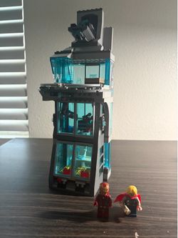 LEGO Marvel Super Heroes Attack on Avengers Tower