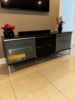 Tv console