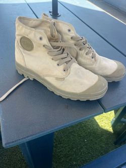Palladium Men's Pampa Hi Boot, Vegan Canvas Lace Up Boot size 11.5