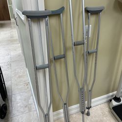 Crutches (2 Sets)