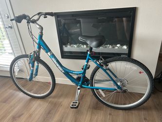 Diamondback Serene Women's Mountain Bike
