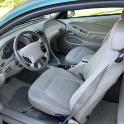 2000 Ford Mustang