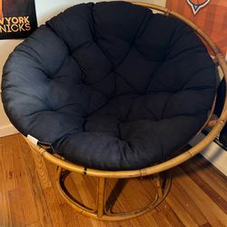 Saucer chair With Cushion