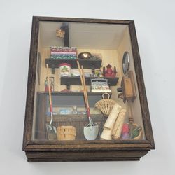 Vintage Old Country General Store Miniature Shadow Box Diorama Room Box
3D Art.
Pre-owned, very good shape, display item. Please see photos for deta