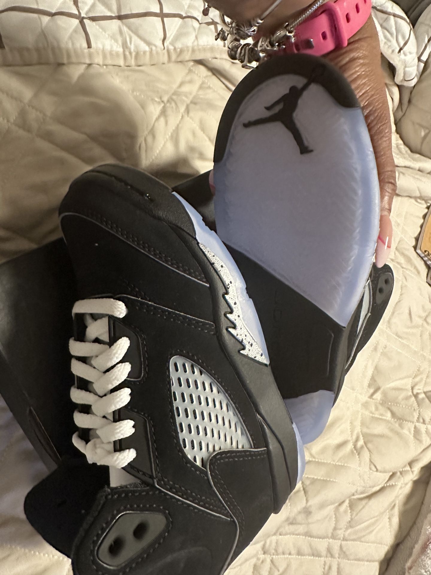 Jordan 5 Metallic Black