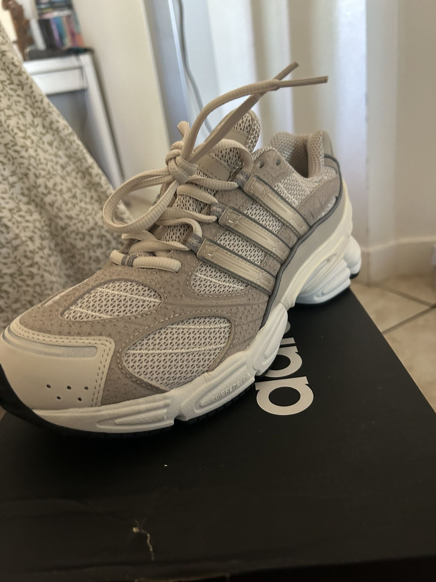 Adidas Men's Ozweego Pro Shoes