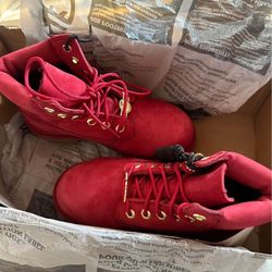 Timberland premium 6in waterproof boot dark red nubuck size 1 youth. Never worn