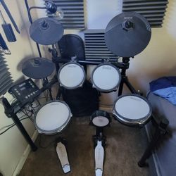 Simmons SD600 Electric MiDi Drum set 