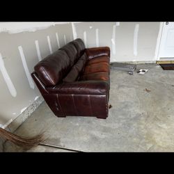 Free Couch 