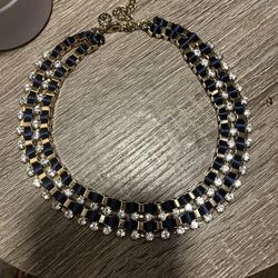 dark blue necklace/choker piece 