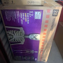 12’ Halloween Skeleton With Accessories