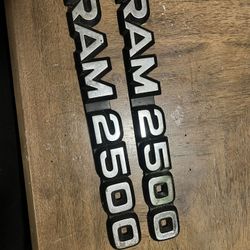 Dodge Ram 2500 Emplems