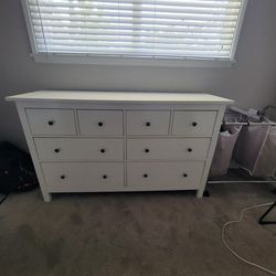 (Pending Pickup) 8 Drawer Dresser 