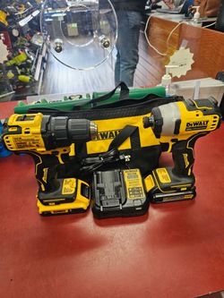 10035 Dewalt DCD708 1/4 Atomic Brushless Impact and 1/2"  atomic drill  39988