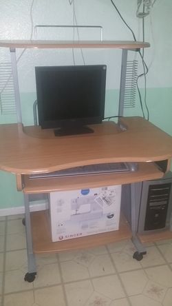 Computer desk