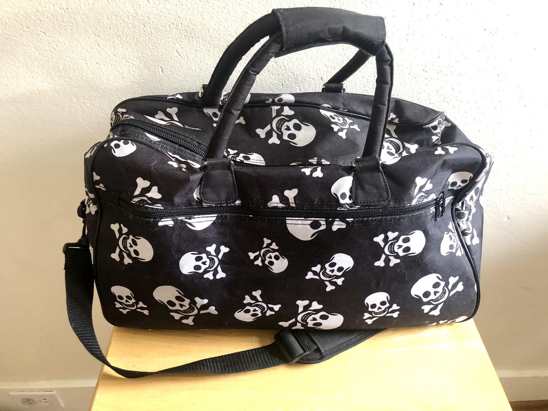 Skull and Cross Bones Skeleton Travel Bag Tote Gym Goth