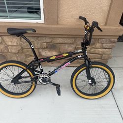 2022 GT Performer (Black) upgraded power disc and seat.