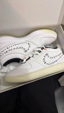Basketball Shoe - Devin Booker.  Book 1. – Brand New/Unworn. Size 9