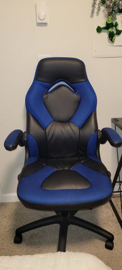Black and Blue Tall Back Gaming Chair