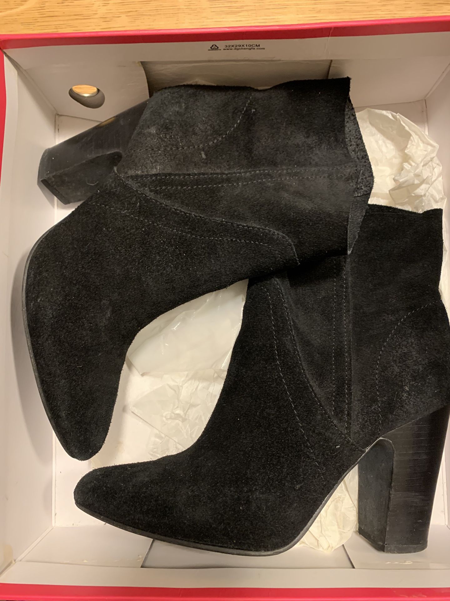 Vince Camuto Black Suede Booties W8
